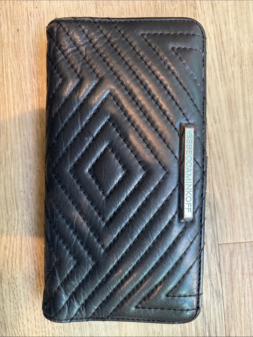 Rebecca Minkoff Leather Quilted Chevron Zip Card Holder in Black